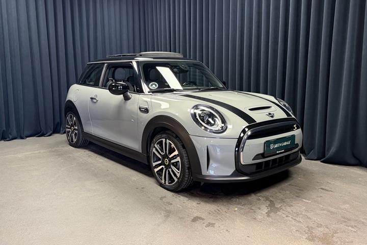 Grå Mini Cooper fra 2021