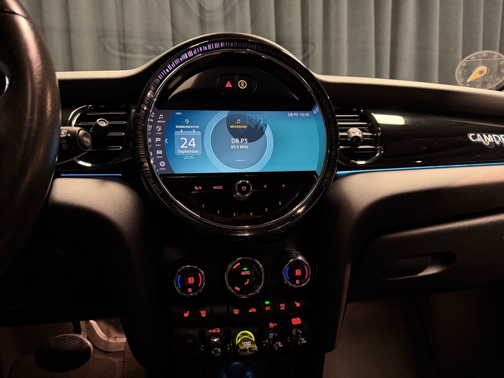 Grå Mini Cooper fra 2021