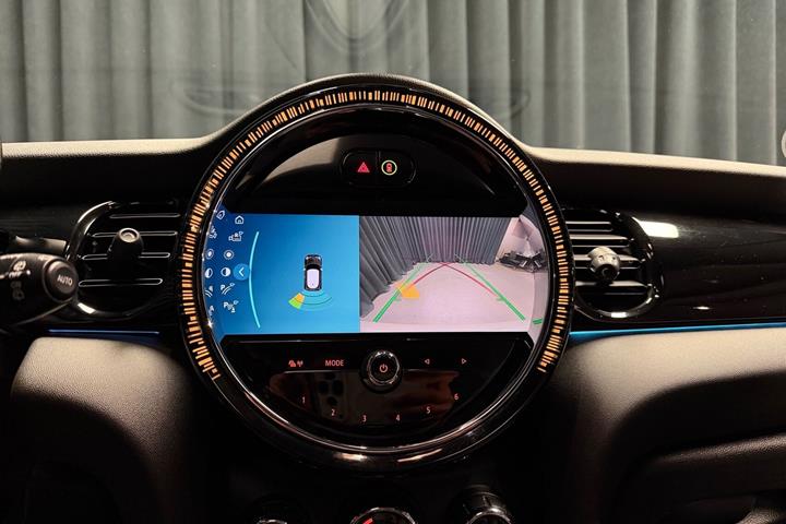 Grå Mini Cooper fra 2021