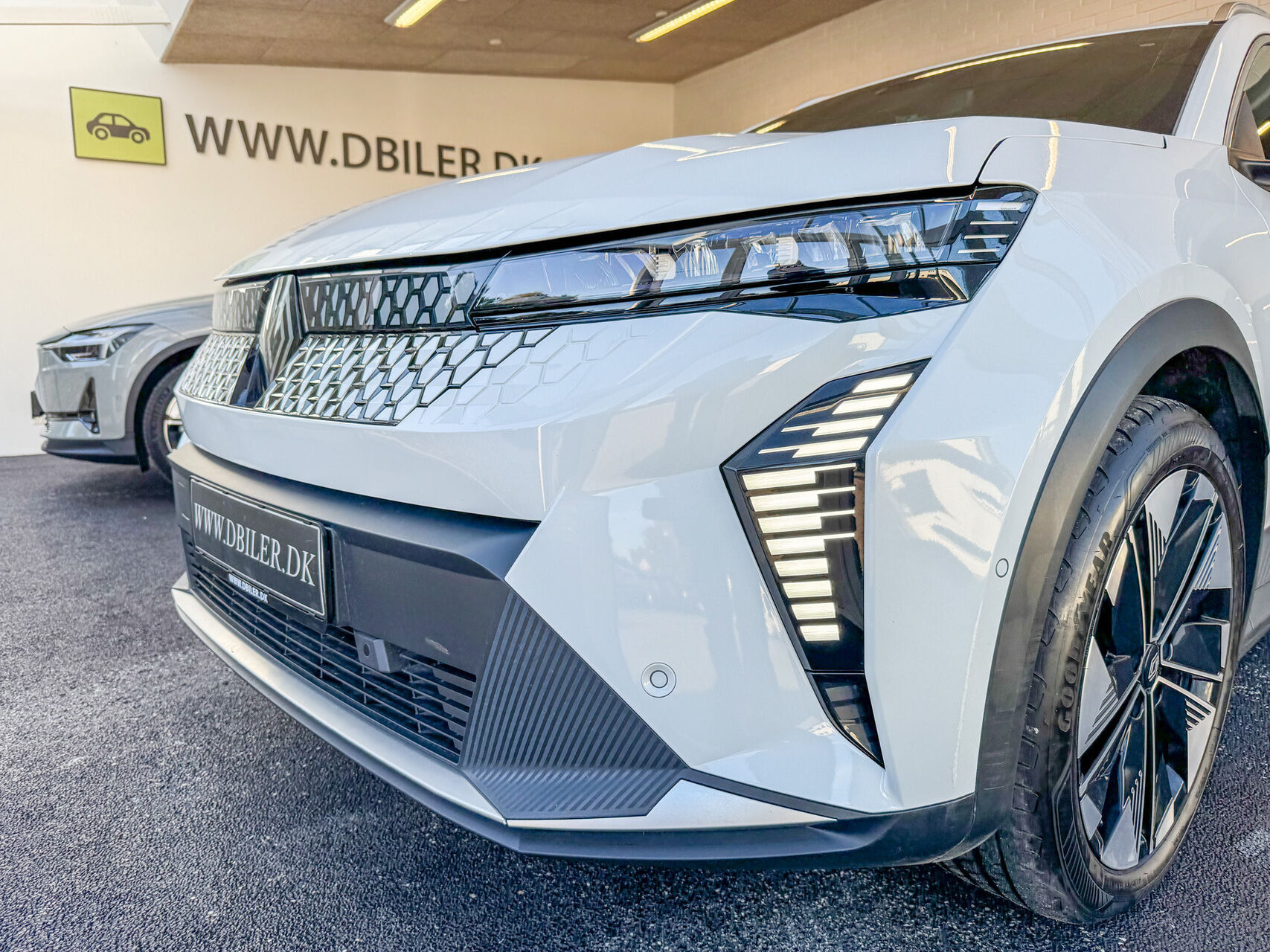 Hvid Renault Scénic fra 2026
