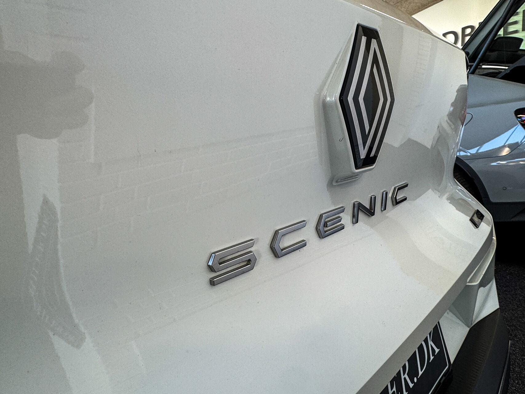 Hvid Renault Scénic fra 2026