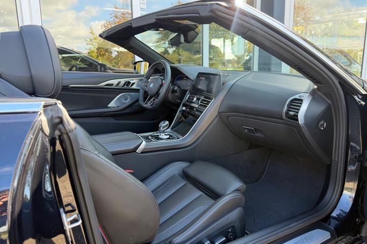 Sort BMW M850i fra 2019
