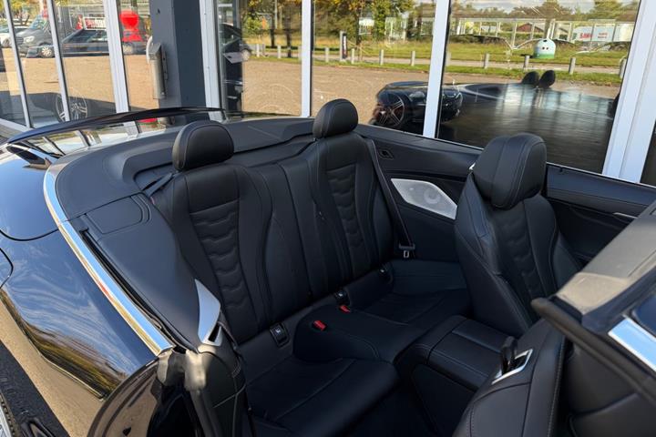 Sort BMW M850i fra 2019