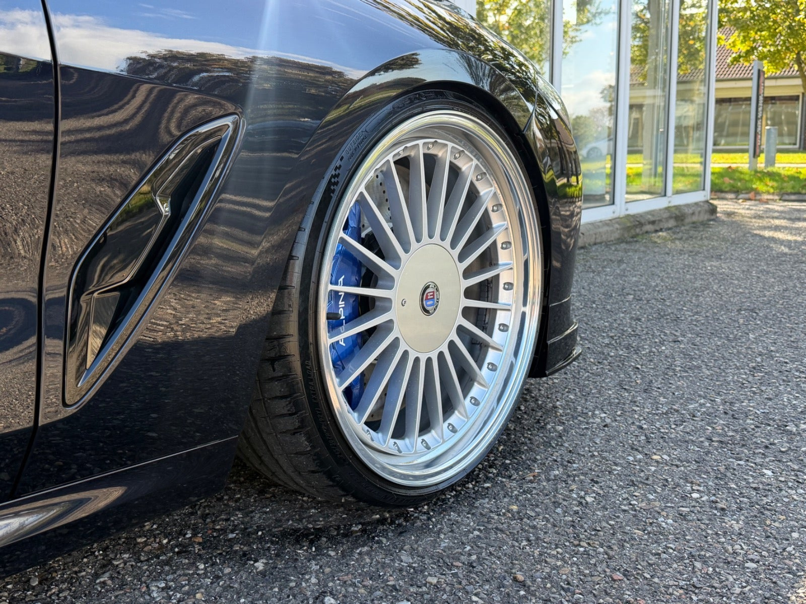 Sort BMW M850i fra 2019