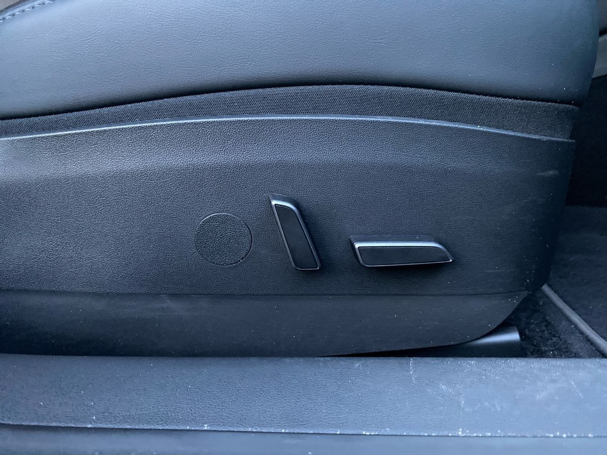 Sort Tesla Model 3 fra 2022