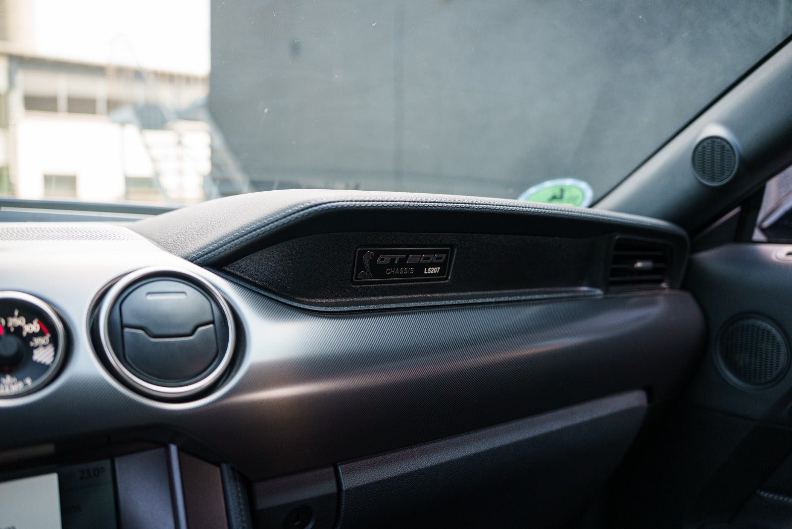 Blå Ford Mustang fra 2021
