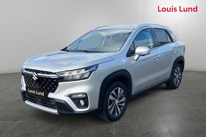 Sølv Suzuki S-Cross fra 2023 set udefra