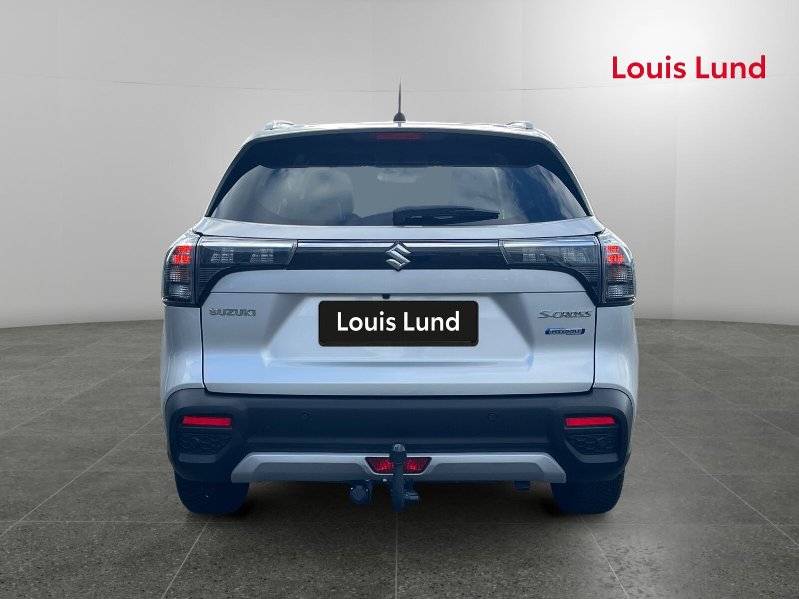 Sølv Suzuki S-Cross fra 2023