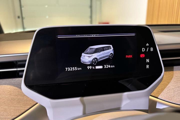 Grøn VW ID.Buzz fra 2023