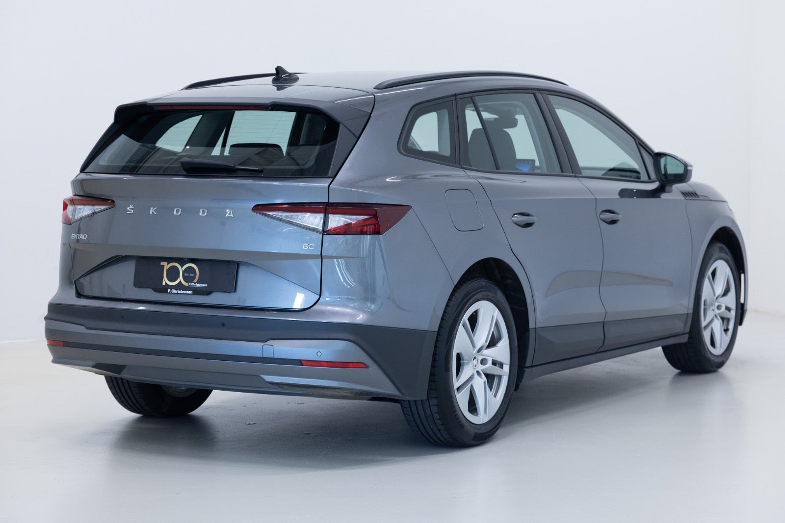 Grå Skoda Enyaq fra 2024
