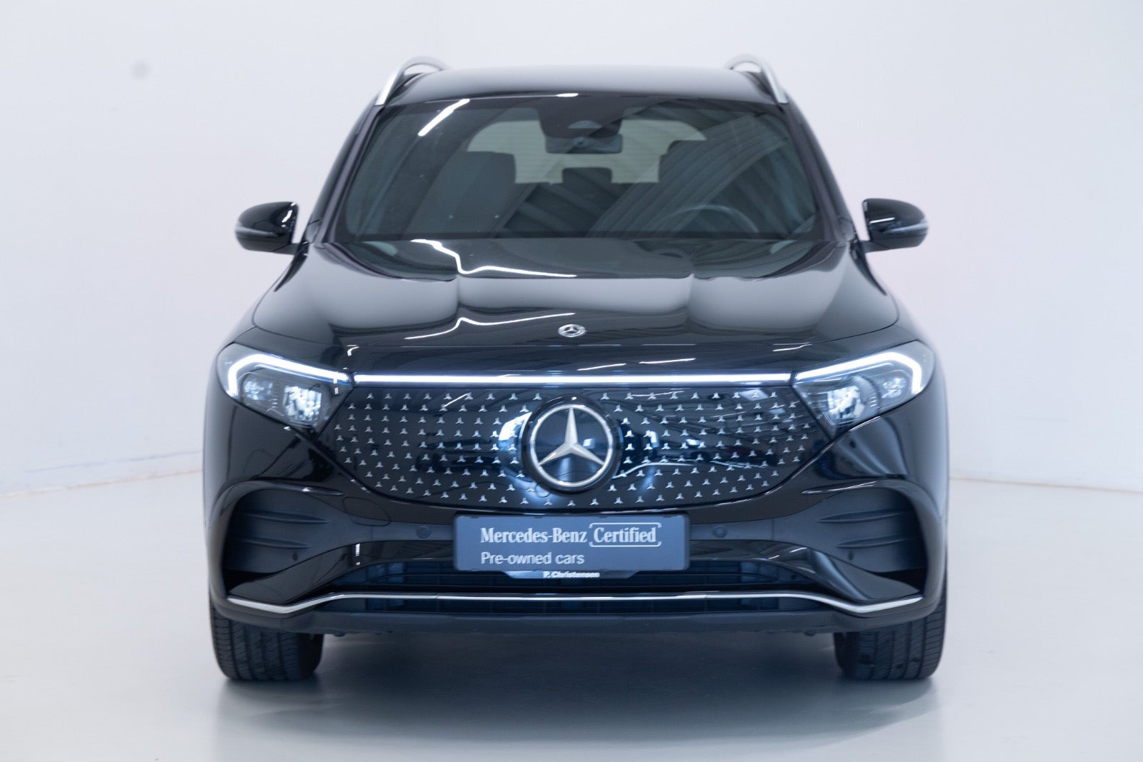 Sort Mercedes EQB250+ fra 2025