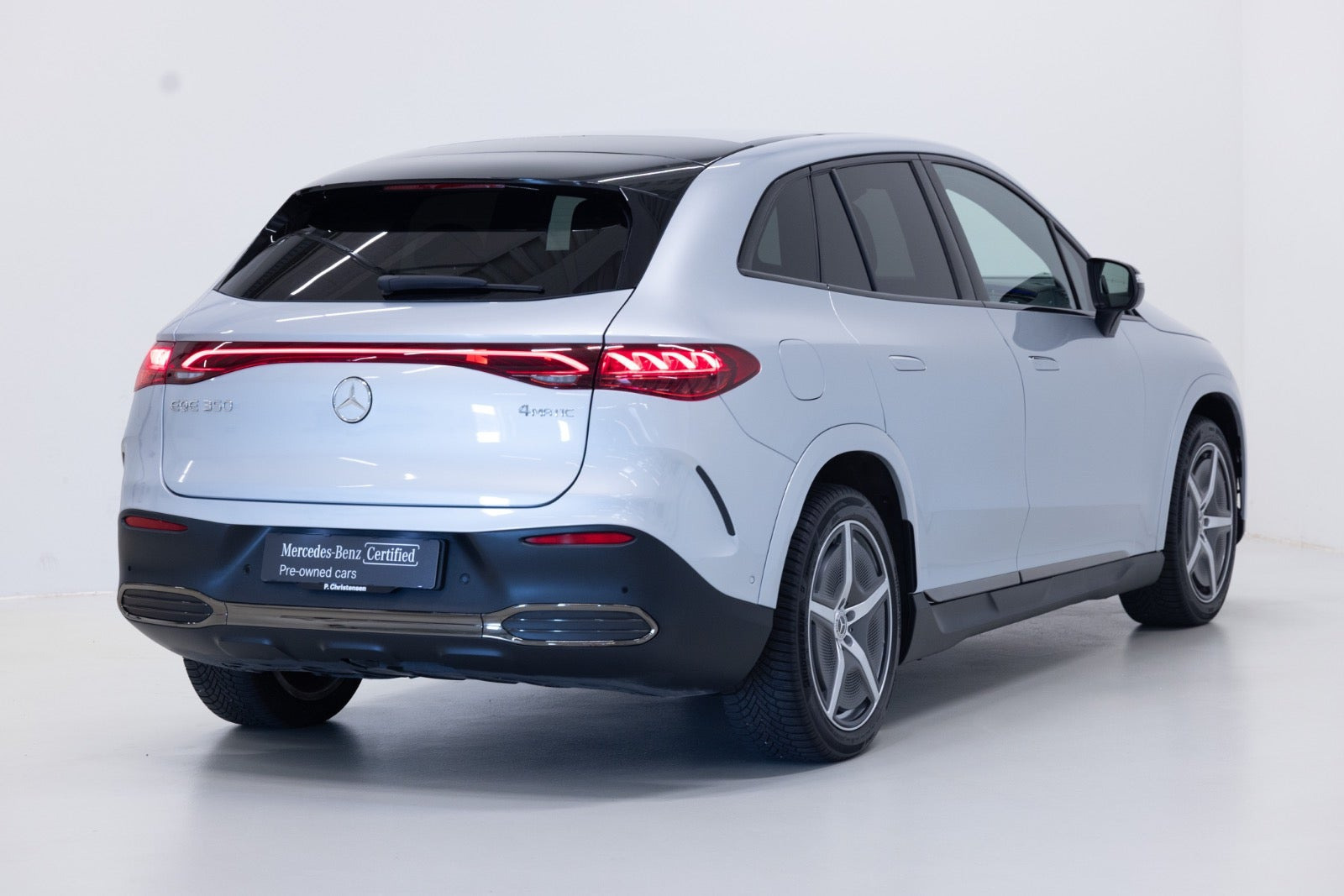 Sølv Mercedes EQE350 SUV fra 2025