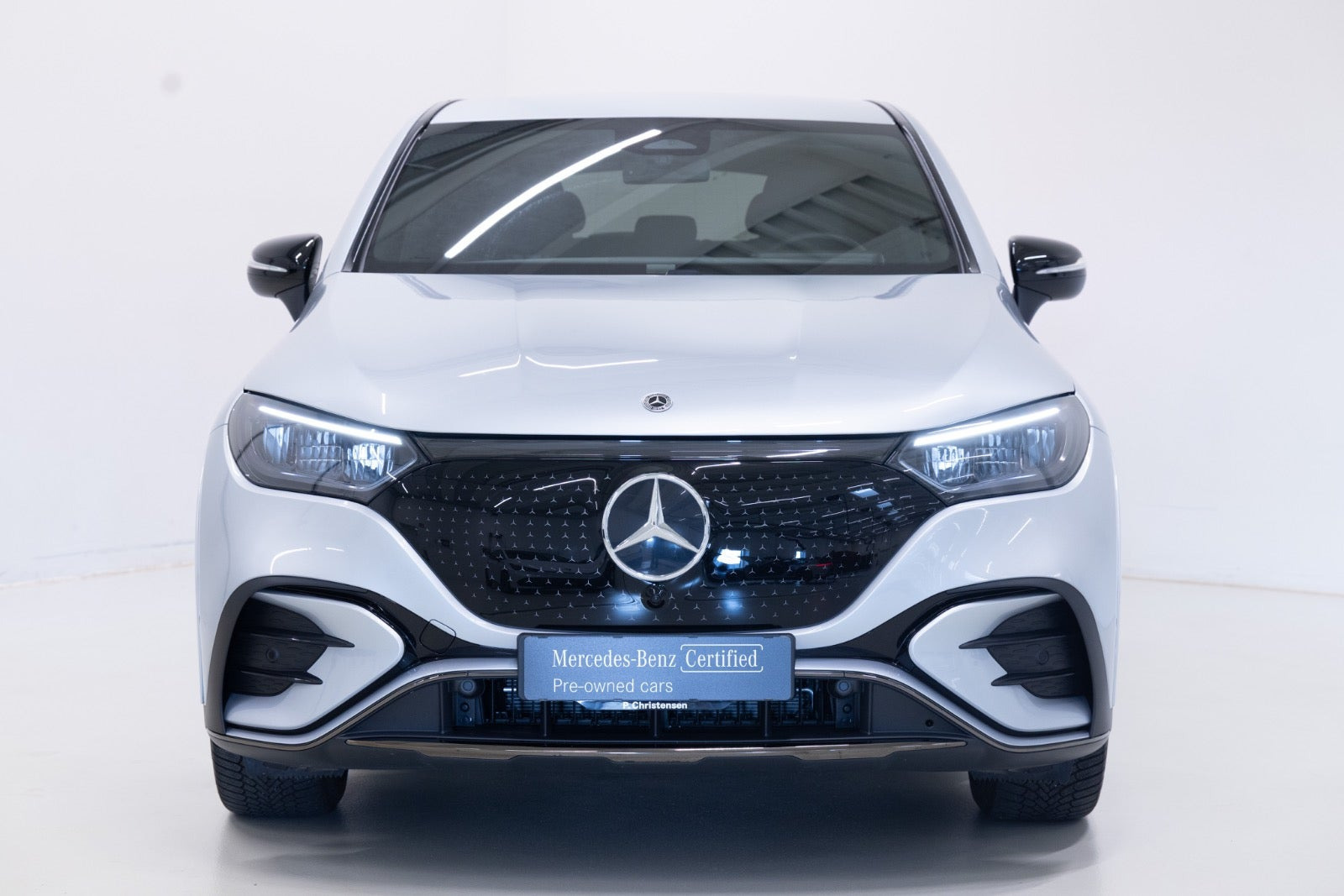 Sølv Mercedes EQE350 SUV fra 2025