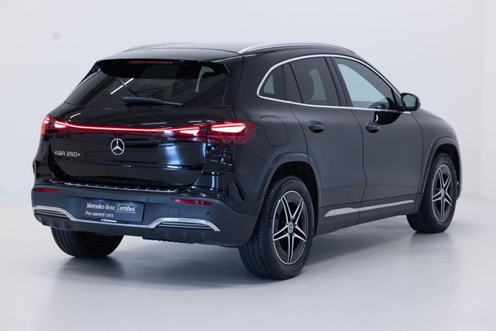 Sort Mercedes EQA250+ fra 2025