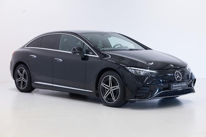 Sort Mercedes EQE350 fra 2024
