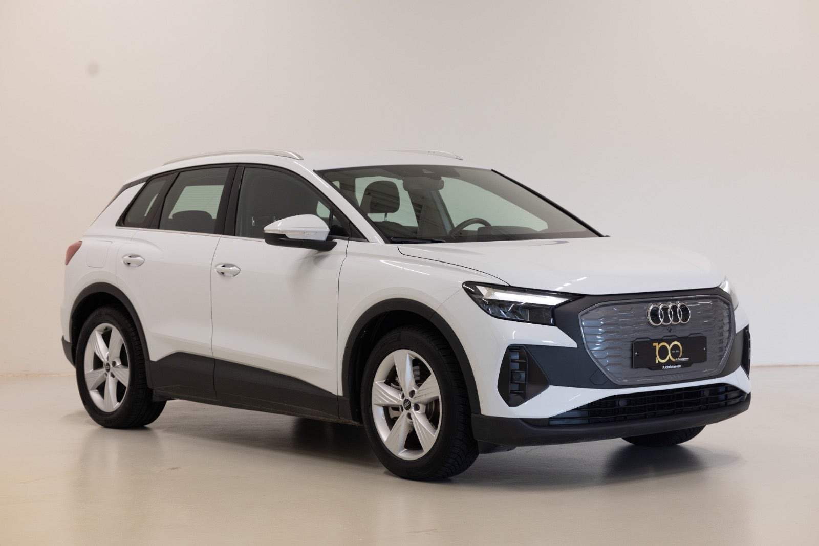 Hvid Audi Q4 e-tron fra 2024