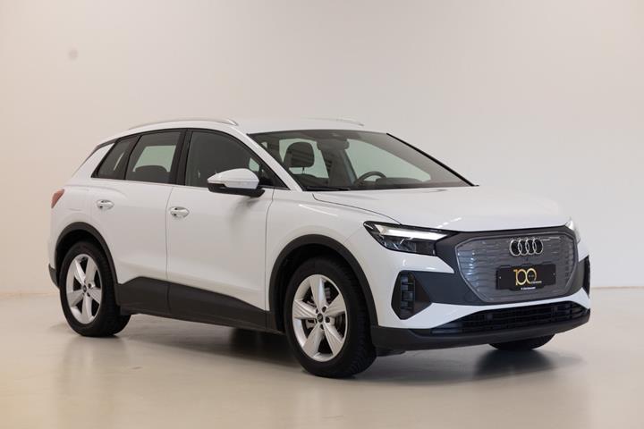 Hvid Audi Q4 e-tron fra 2024