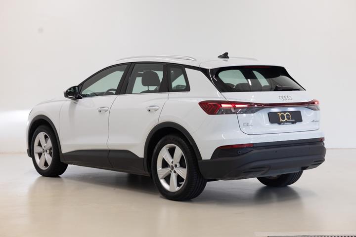 Hvid Audi Q4 e-tron fra 2024