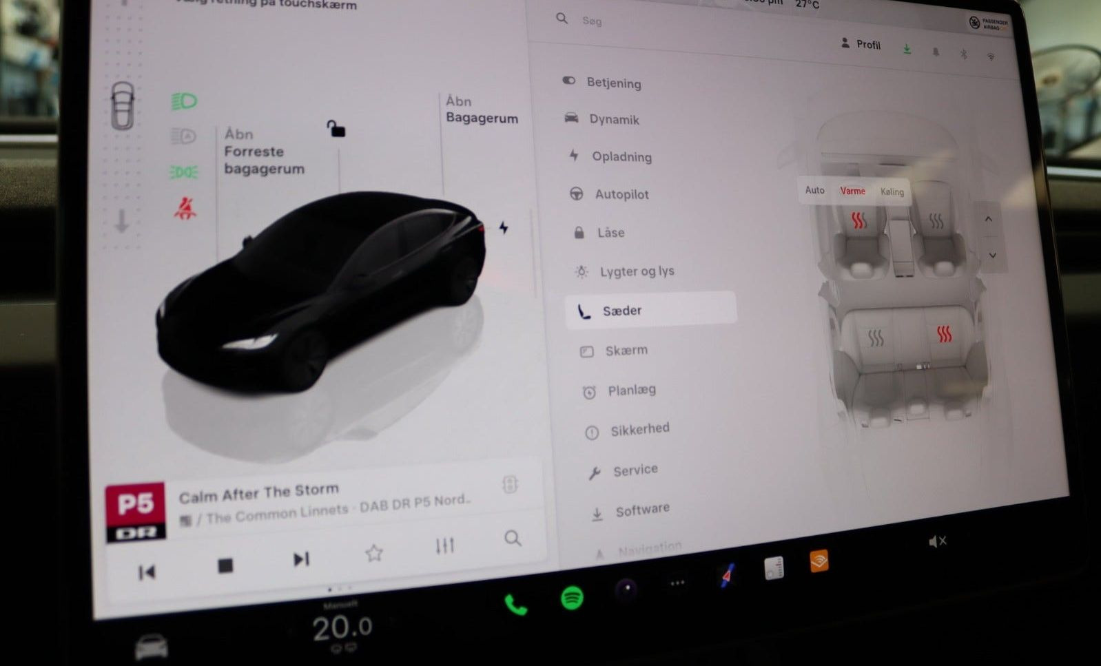 Sort Tesla Model 3 fra 2024