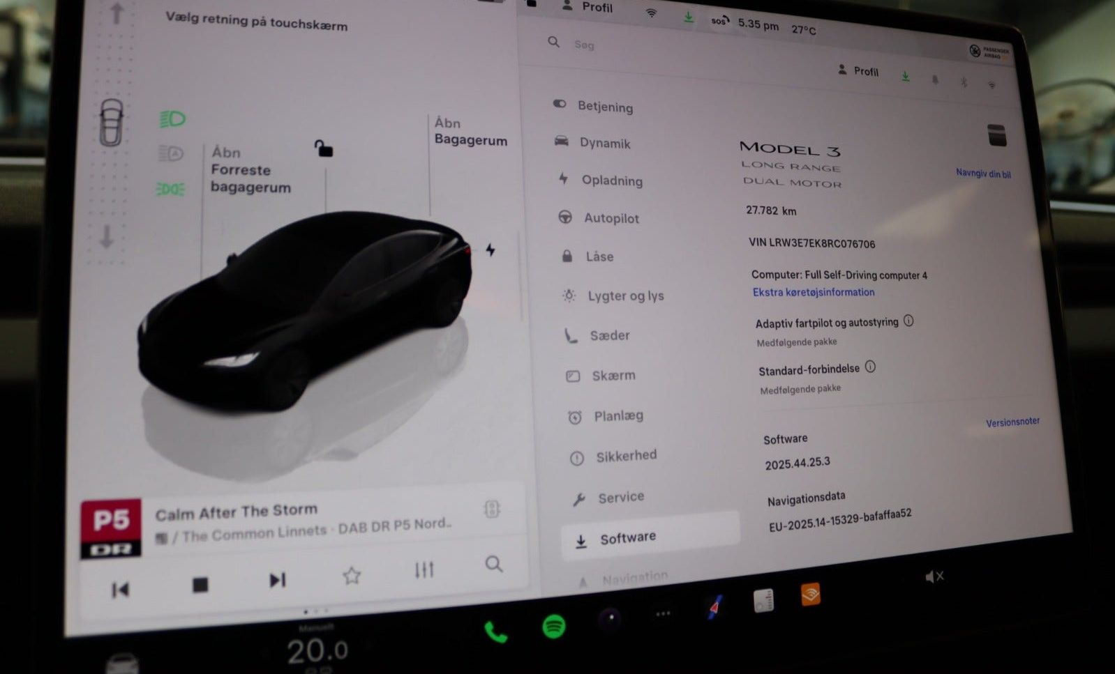 Sort Tesla Model 3 fra 2024