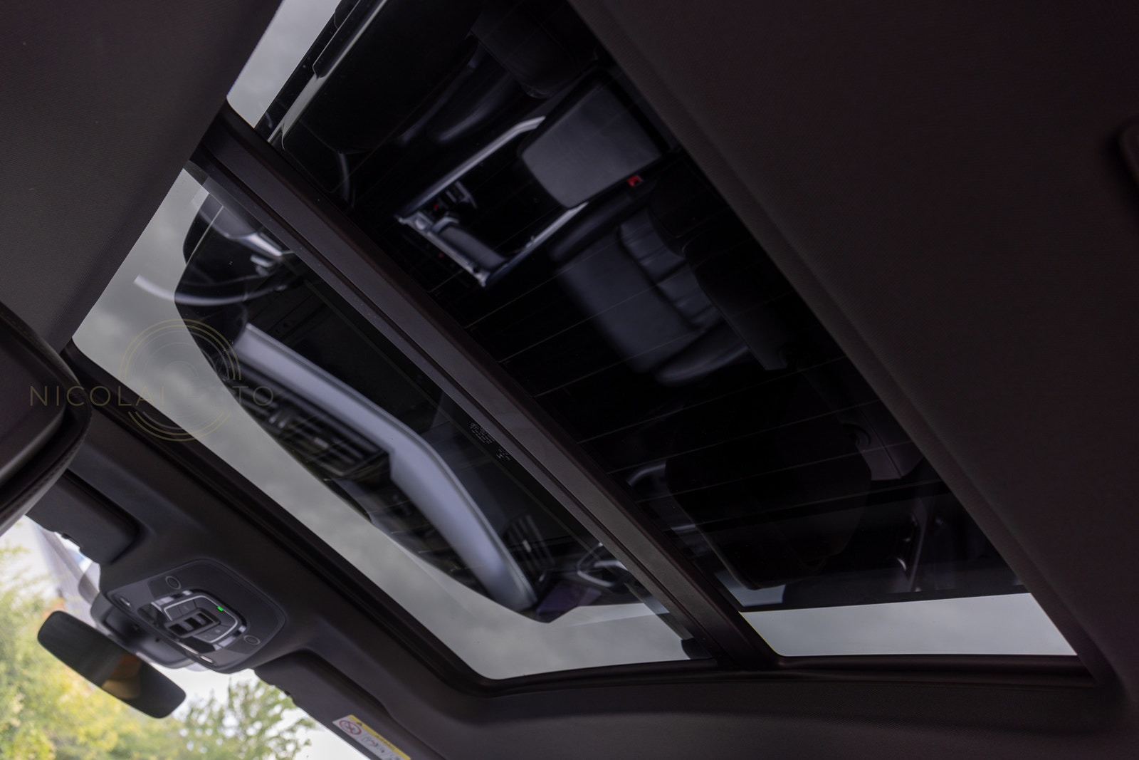 Grå Audi e-tron fra 2019