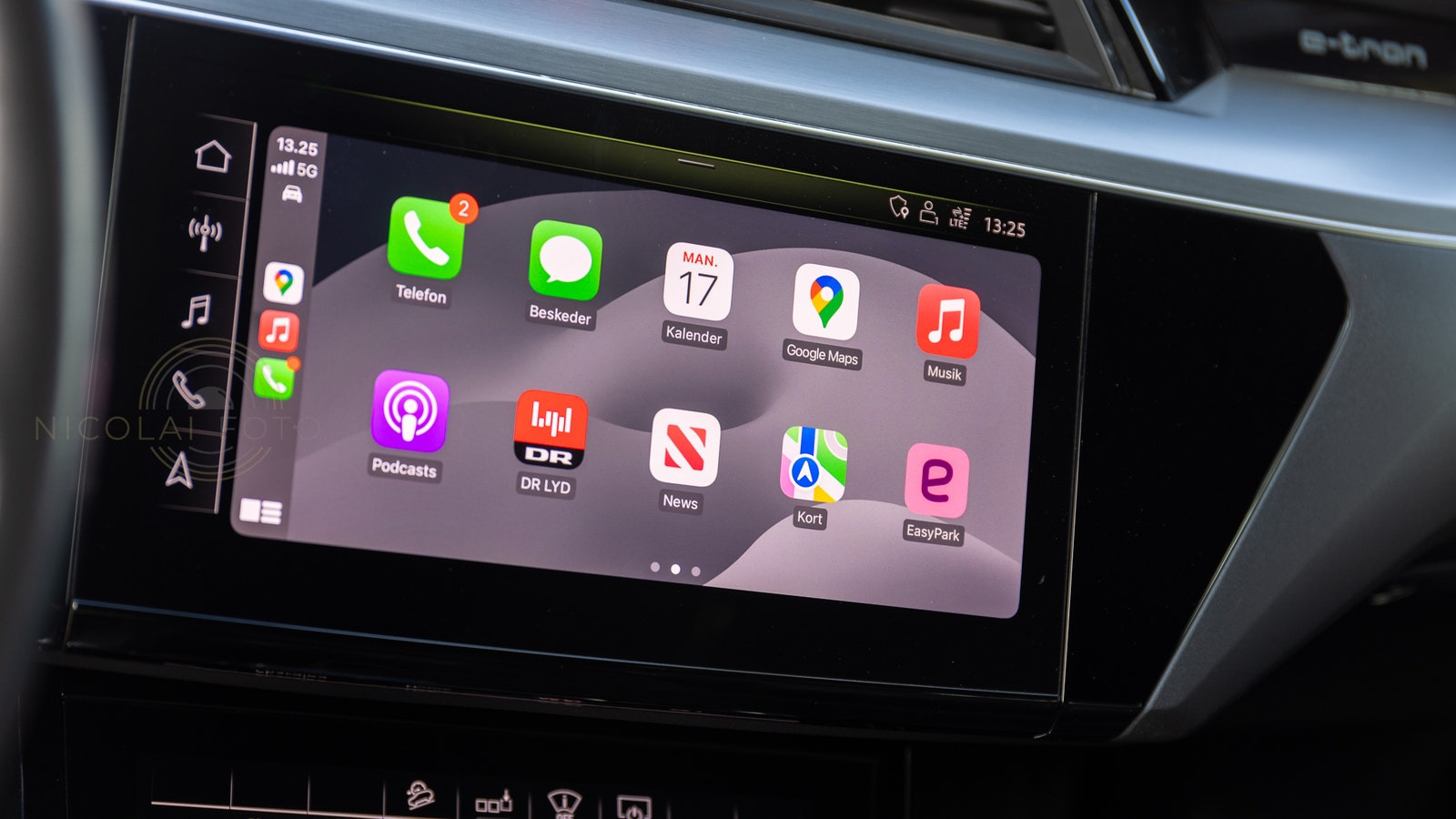 Grå Audi e-tron fra 2019