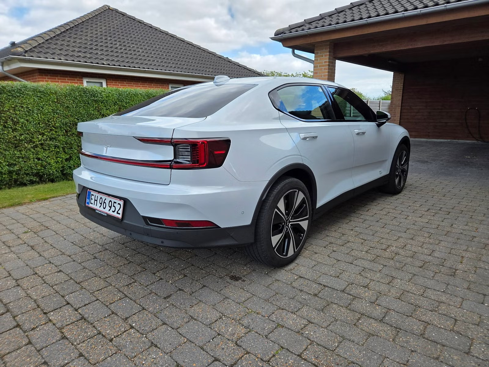 Grå Polestar Polestar fra 2023