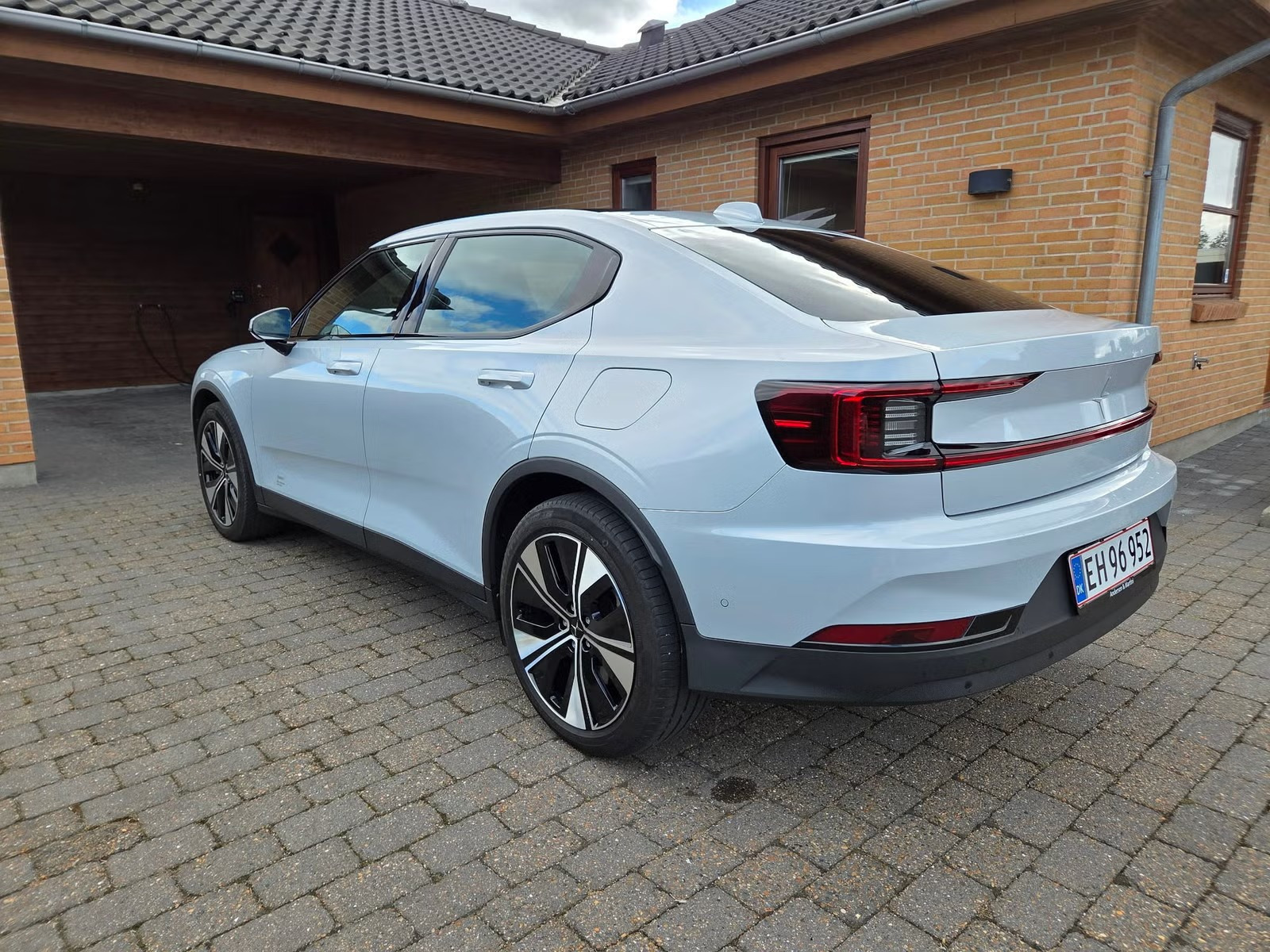 Grå Polestar Polestar fra 2023