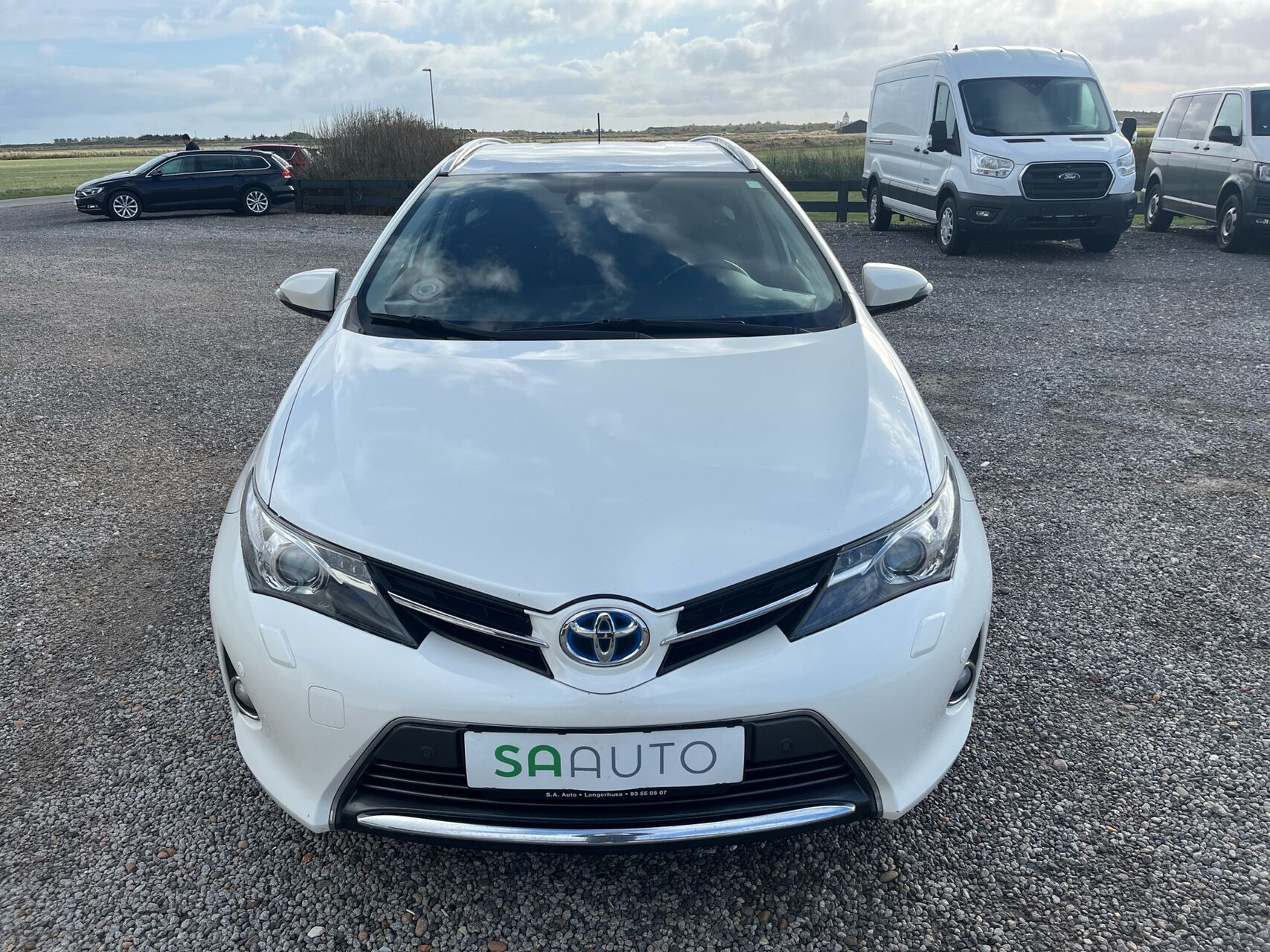 Hvid Toyota Auris fra 2014