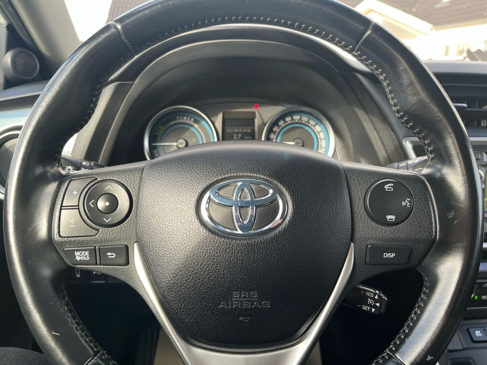 Hvid Toyota Auris fra 2014