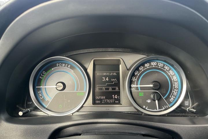 Hvid Toyota Auris fra 2014