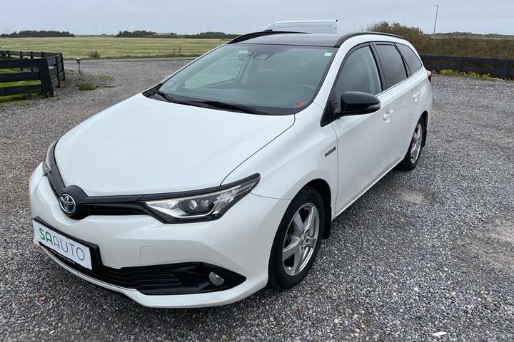 Hvid Toyota Auris fra 2018