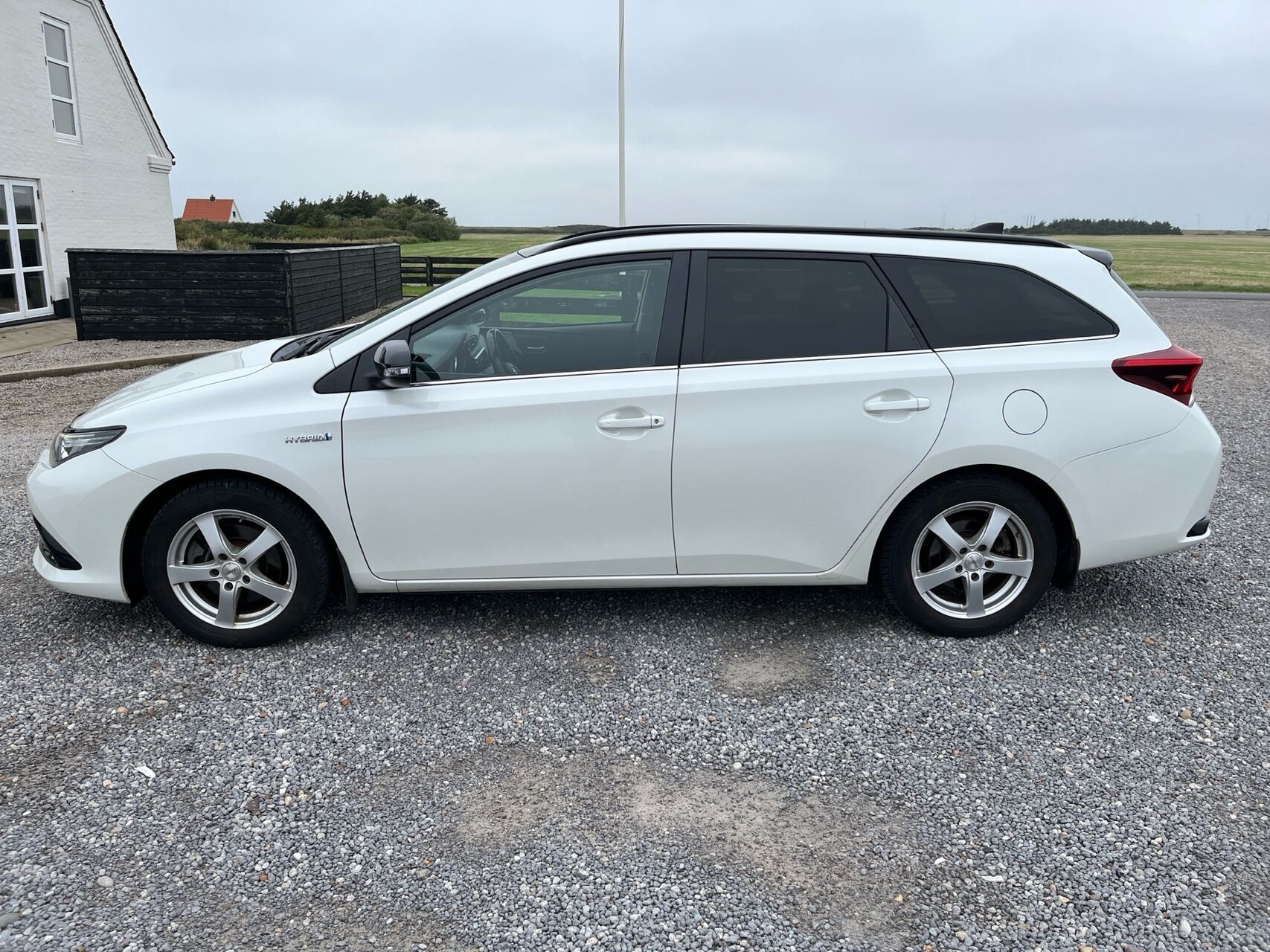 Hvid Toyota Auris fra 2018