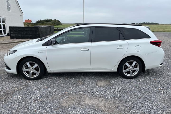 Hvid Toyota Auris fra 2018