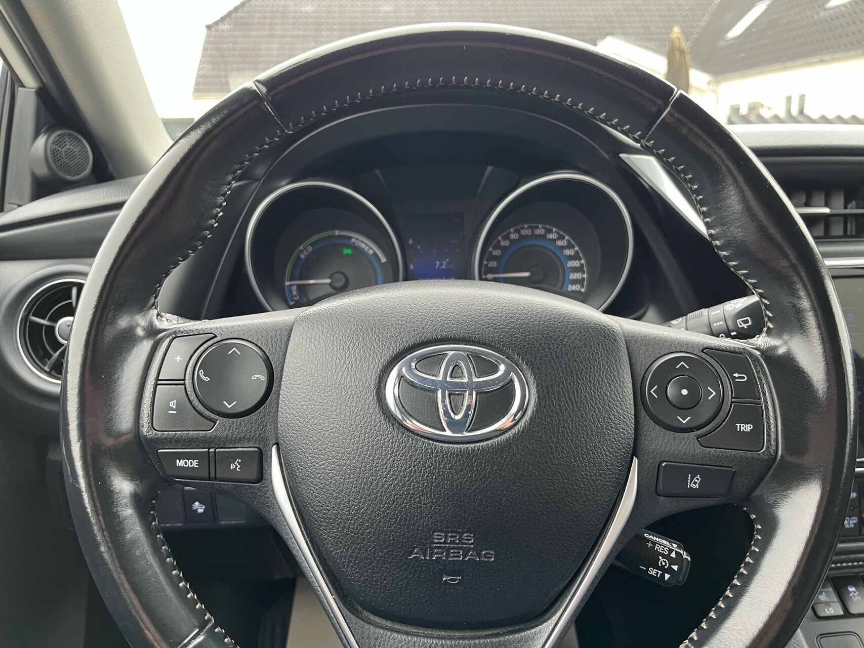 Hvid Toyota Auris fra 2018