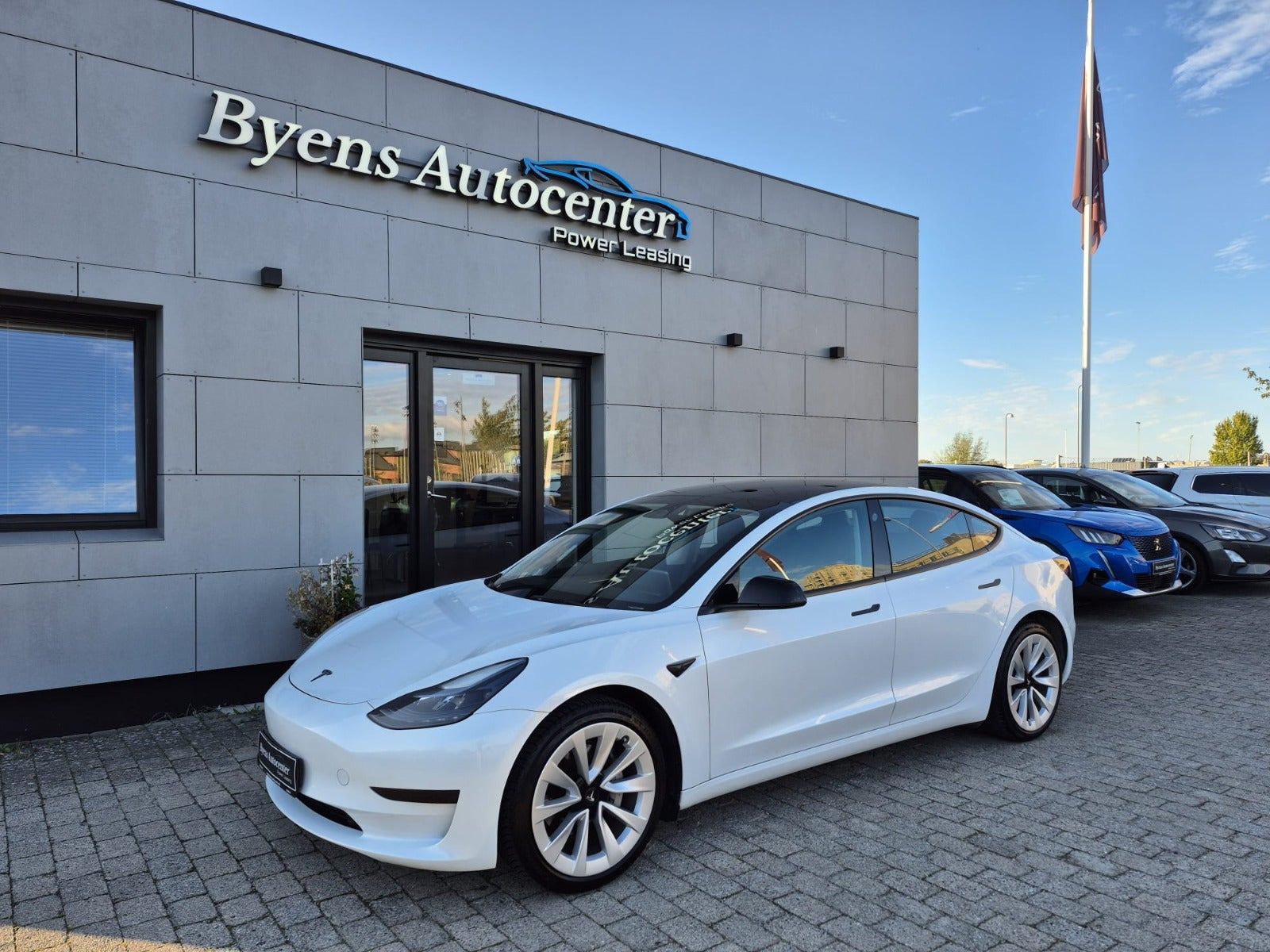 Tesla Model 3 RWD
