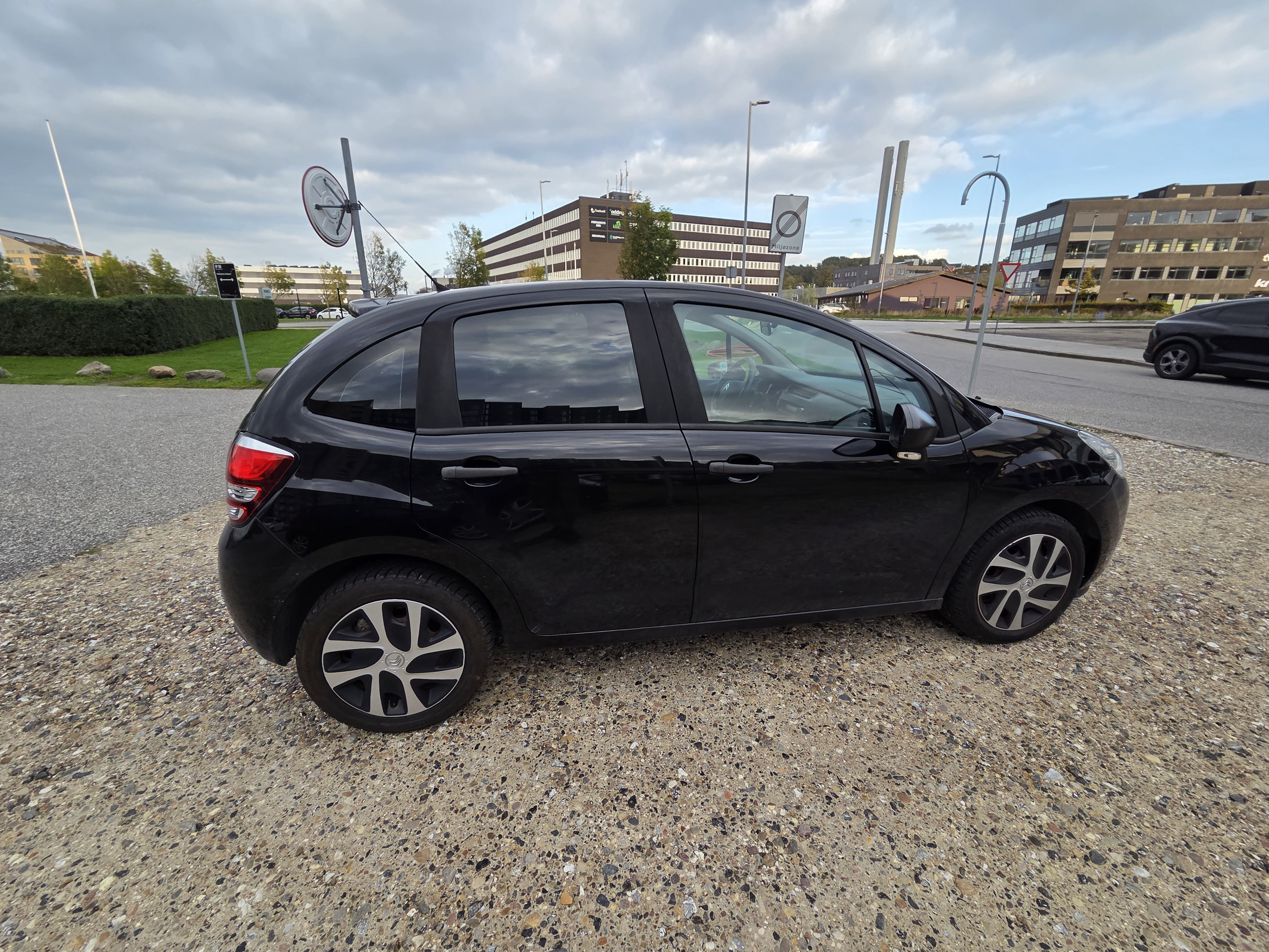 Citroën C3 1,0 4-dørs m. bagklap 5 man