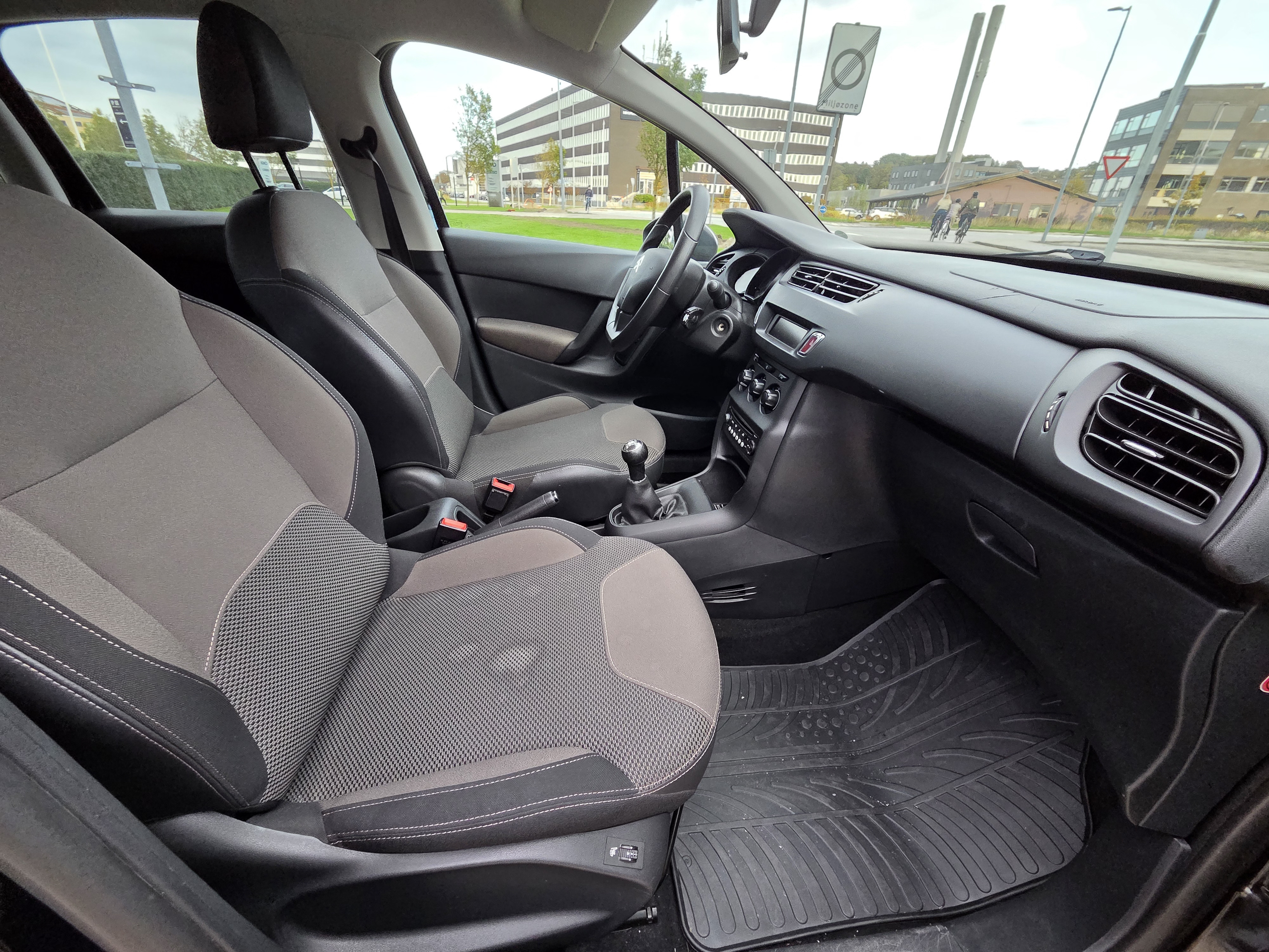 Sort Citroën C3 fra 2014