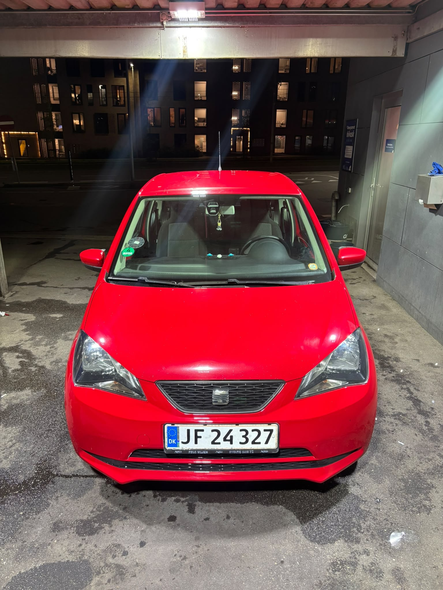Rød Seat Mii fra 2012