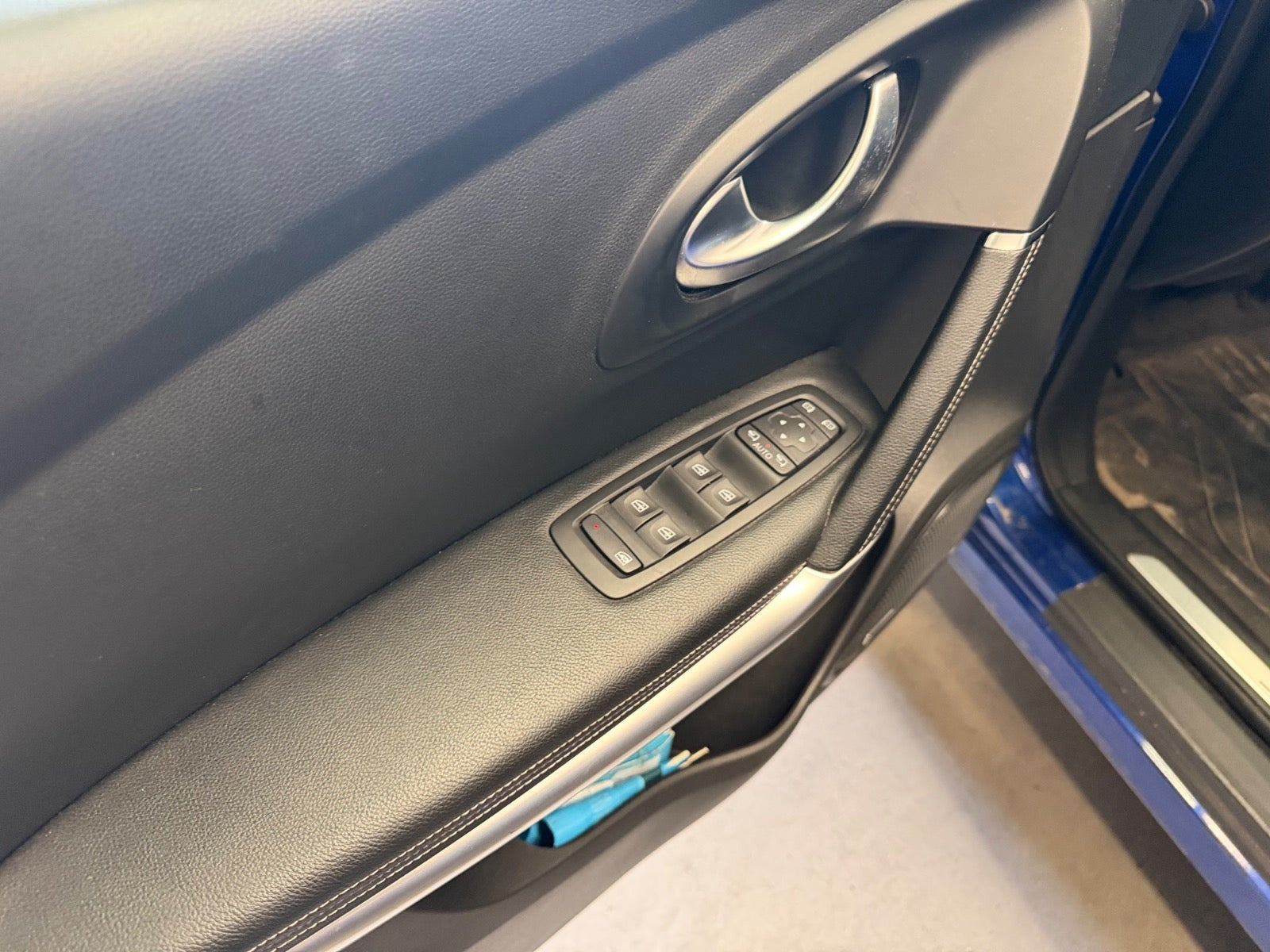 Blå Renault Kadjar fra 2019