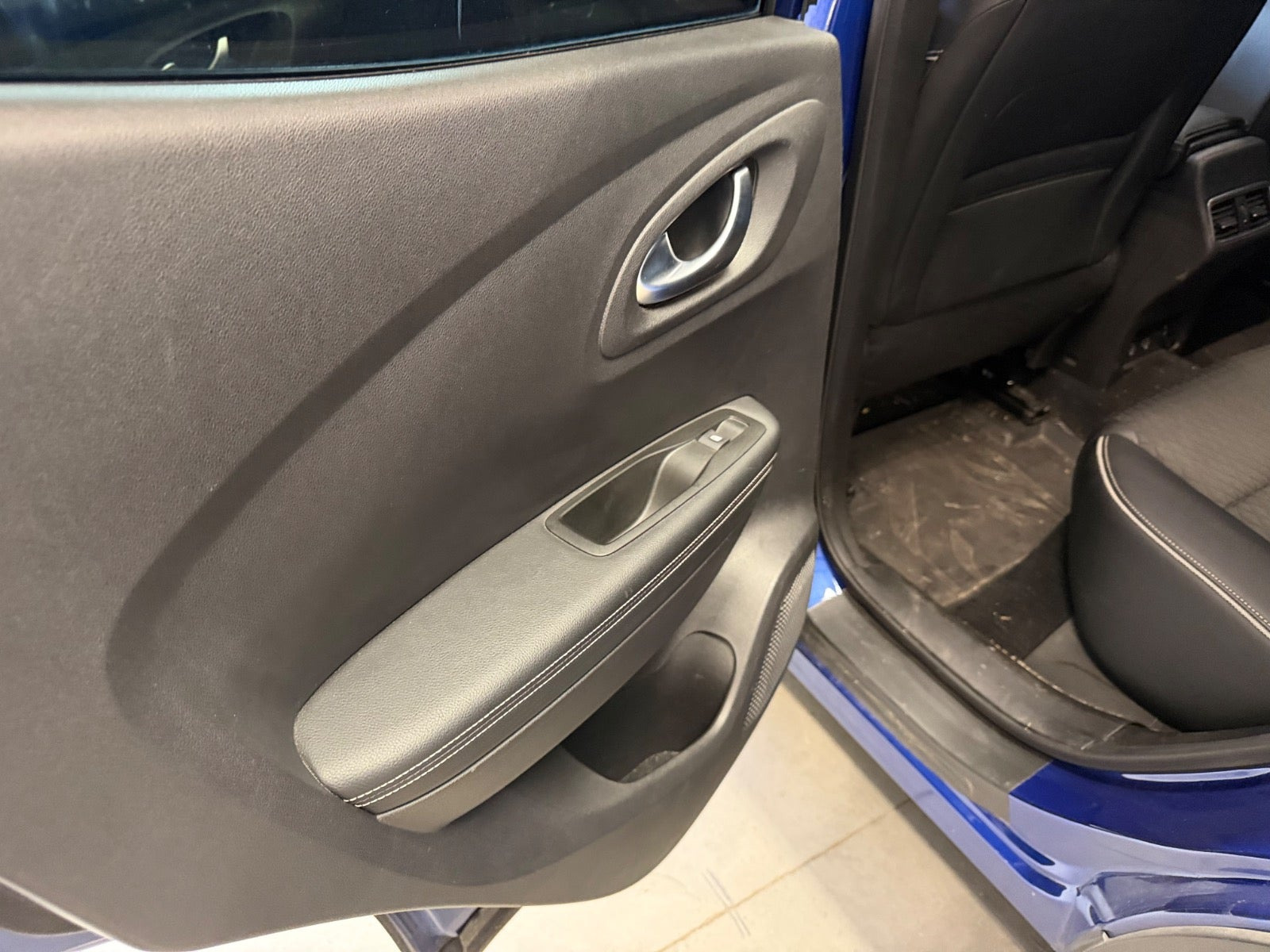 Blå Renault Kadjar fra 2019