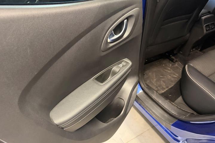 Blå Renault Kadjar fra 2019