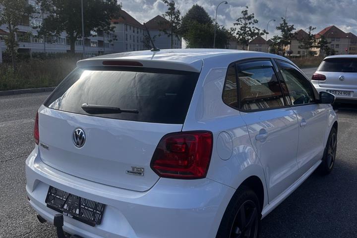 Hvid VW Polo fra 2017