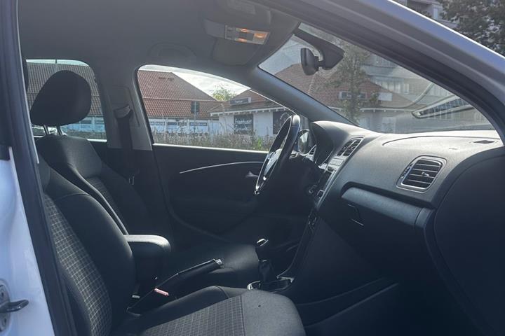 Hvid VW Polo fra 2017