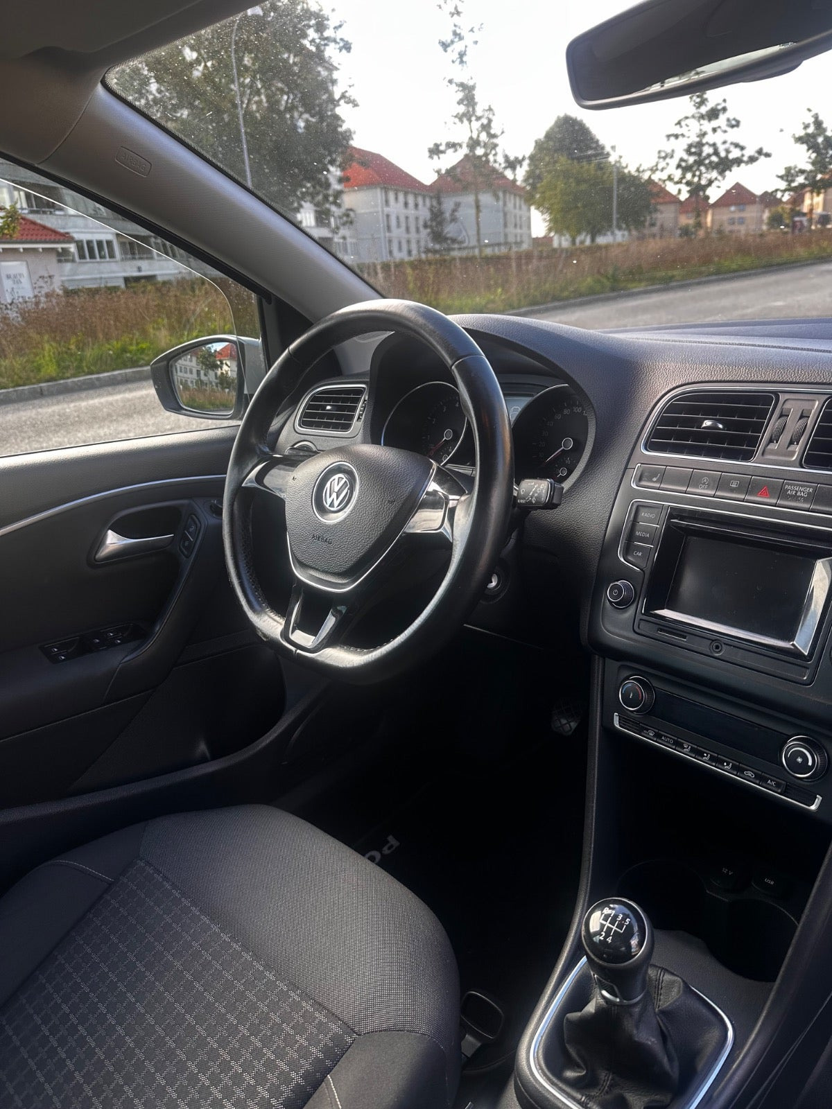 Hvid VW Polo fra 2017