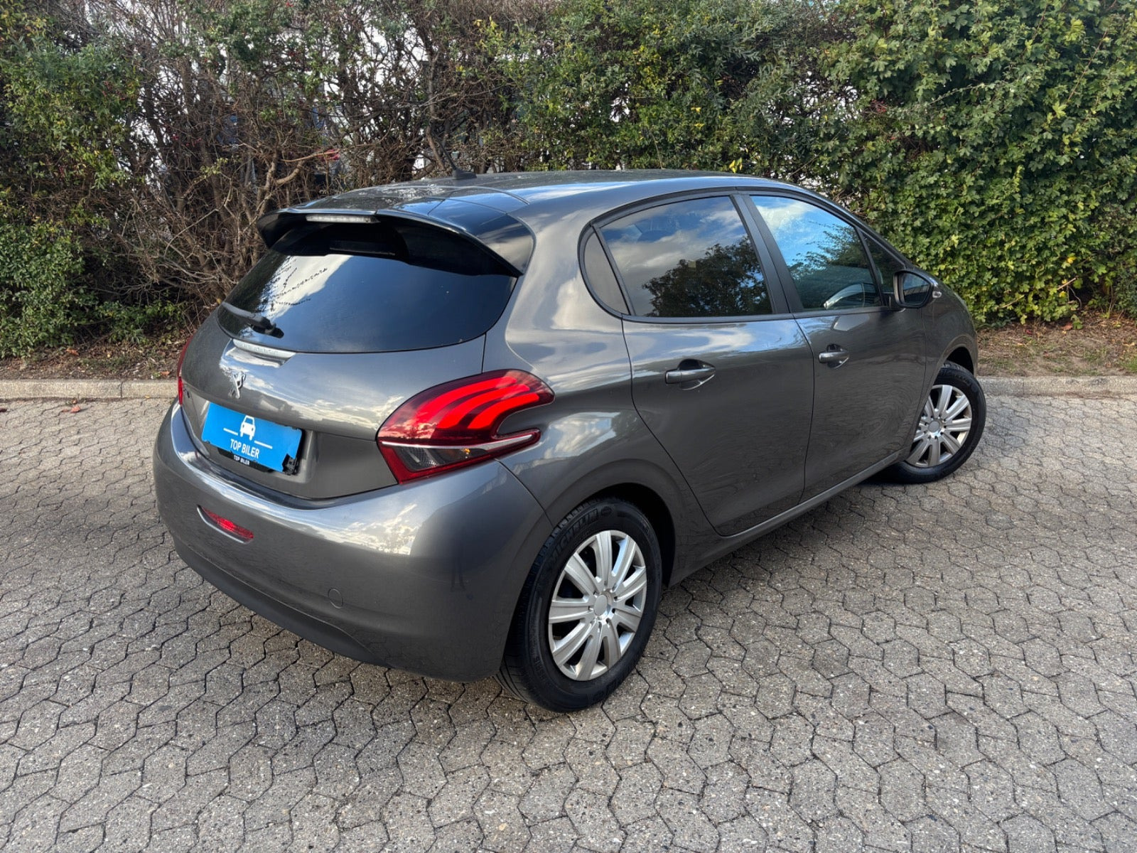 undefined Peugeot 208 fra 2019