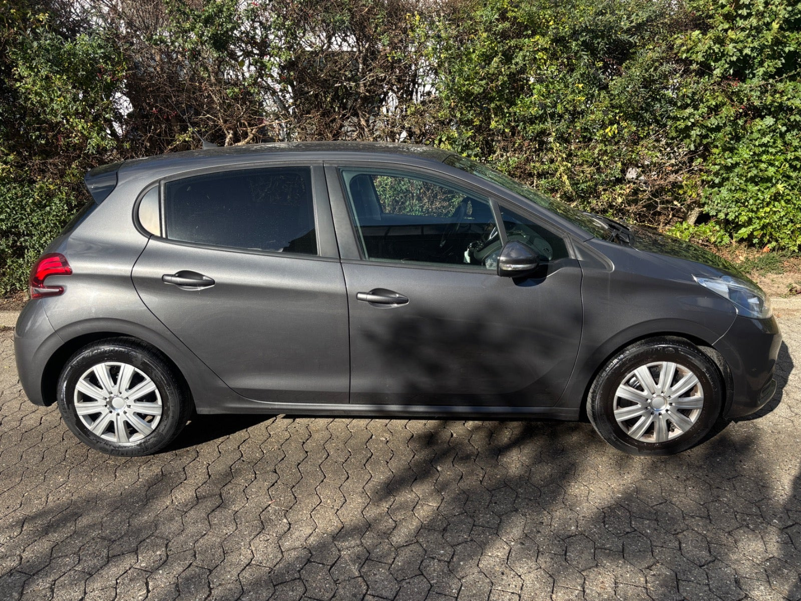 undefined Peugeot 208 fra 2019