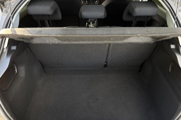 undefined Peugeot 208 fra 2019
