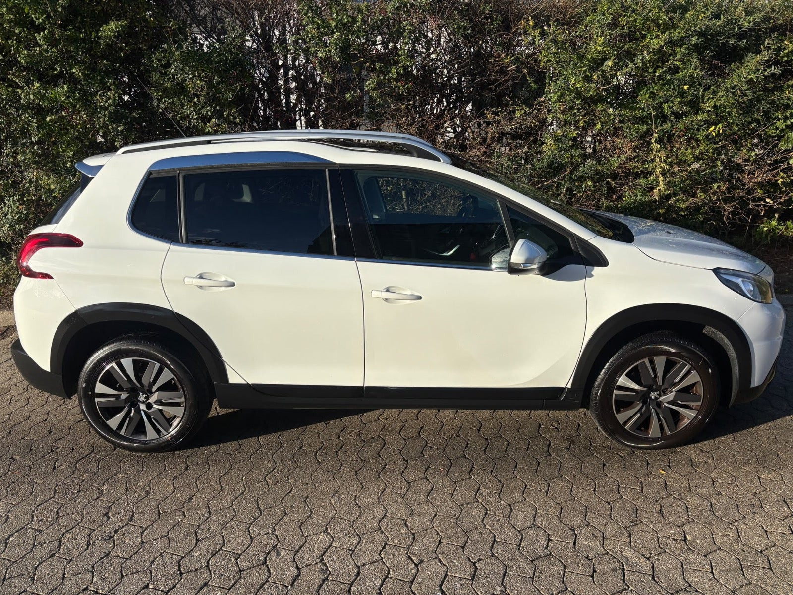 undefined Peugeot 2008 fra 2018
