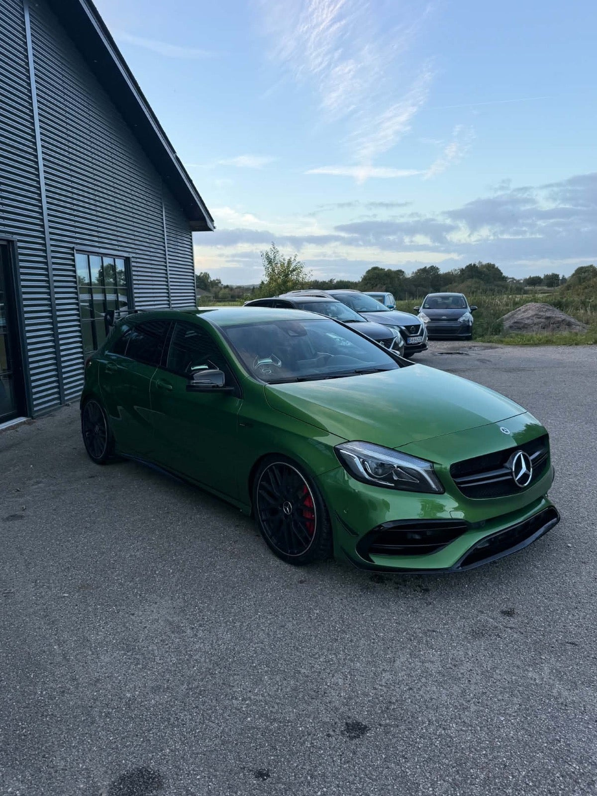 Grøn Mercedes A45 fra 2016